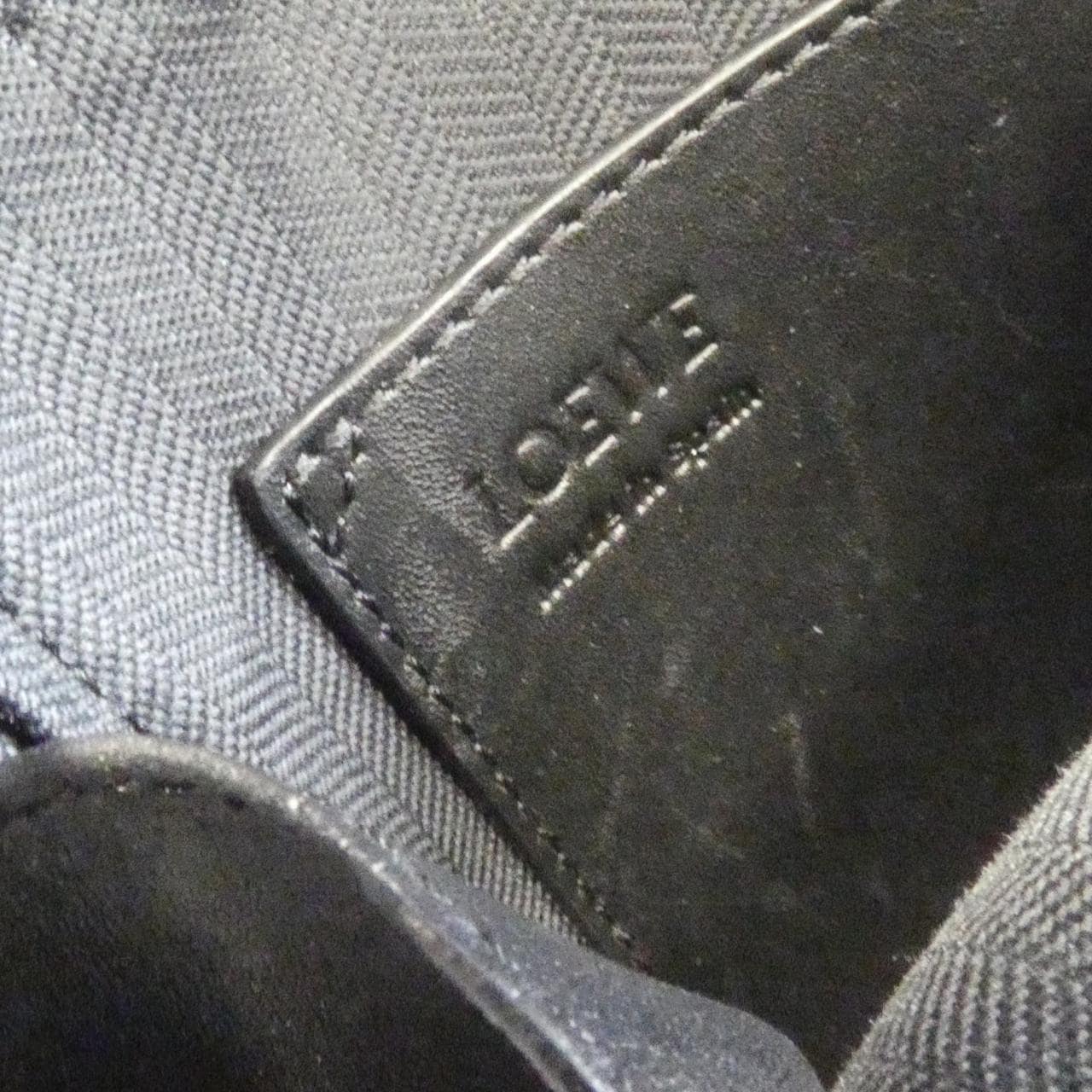 ロエベ バーティカル クロスボディ ポケット C565S59X03 ショルダーバッグ