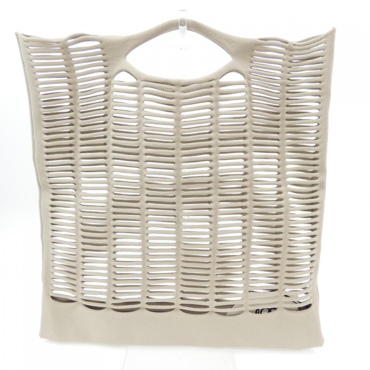 イッセイミヤケ ISSEY MIYAKE GG11-AG112 BAG