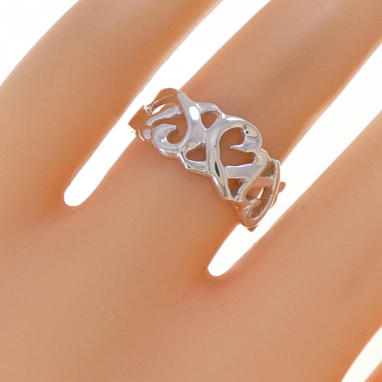 ティファニー トリプルラビングハート リング