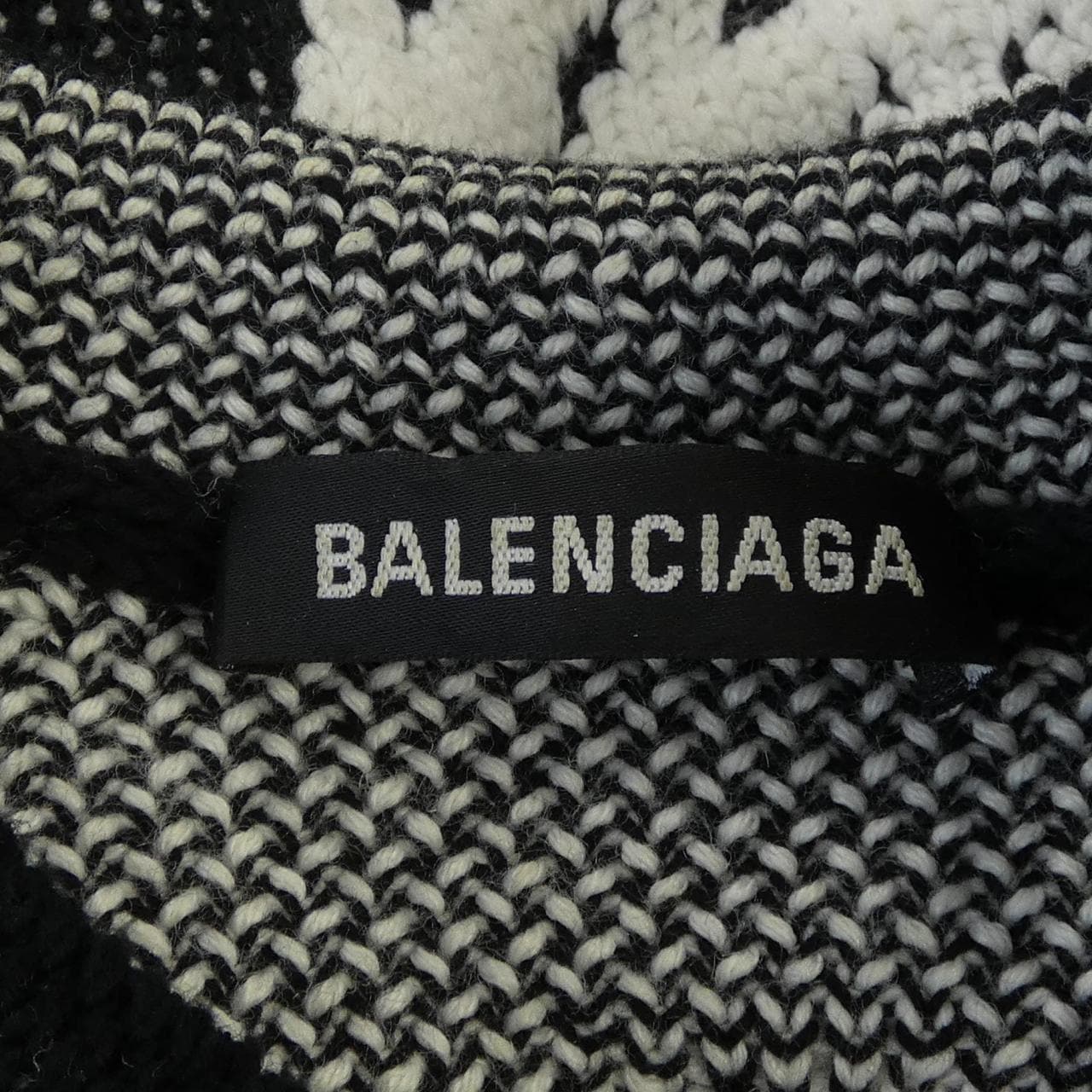 バレンシアガ BALENCIAGA 625985 T3180 ニット