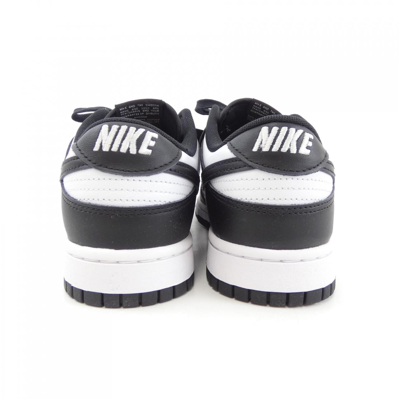 ナイキ NIKE スニーカー