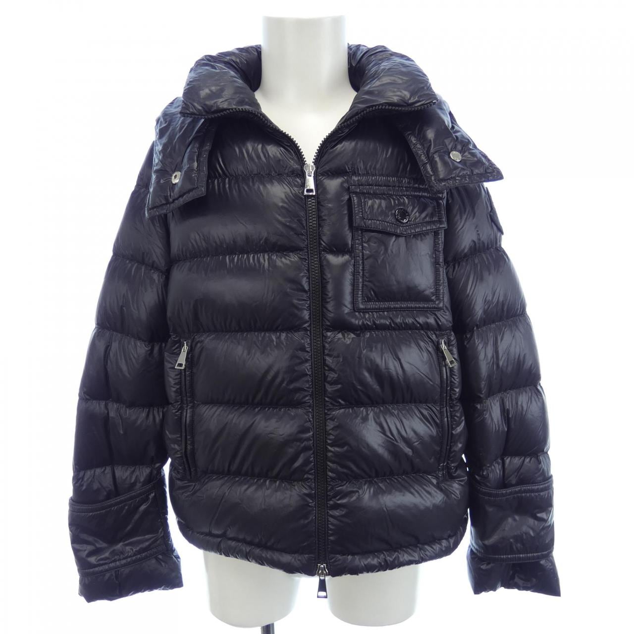 モンクレール MONCLER ダウンジャケット