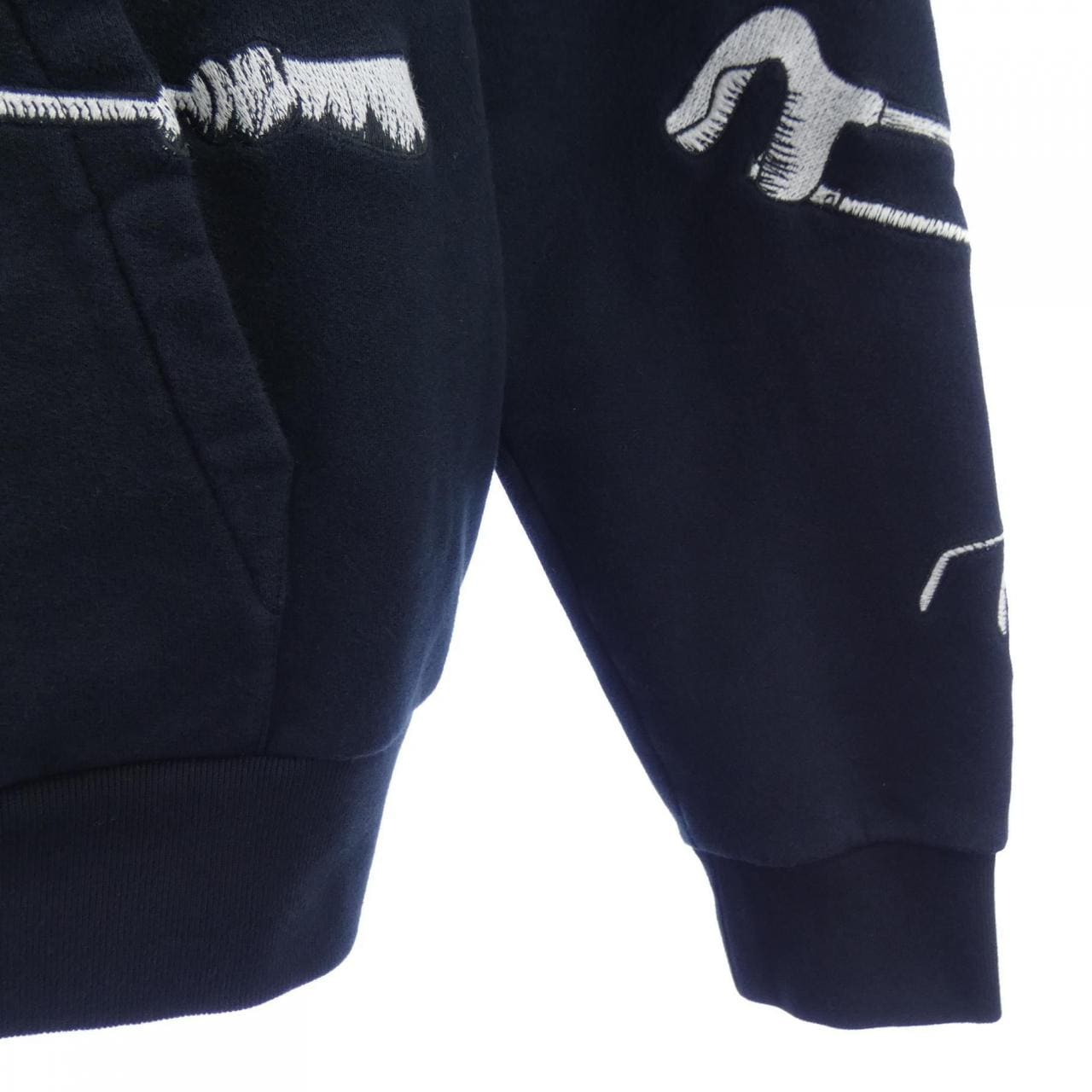 ルイヴィトン LOUIS VUITTON LVマルチツールエンブロイダードフーディ HOY75WIHN パーカー