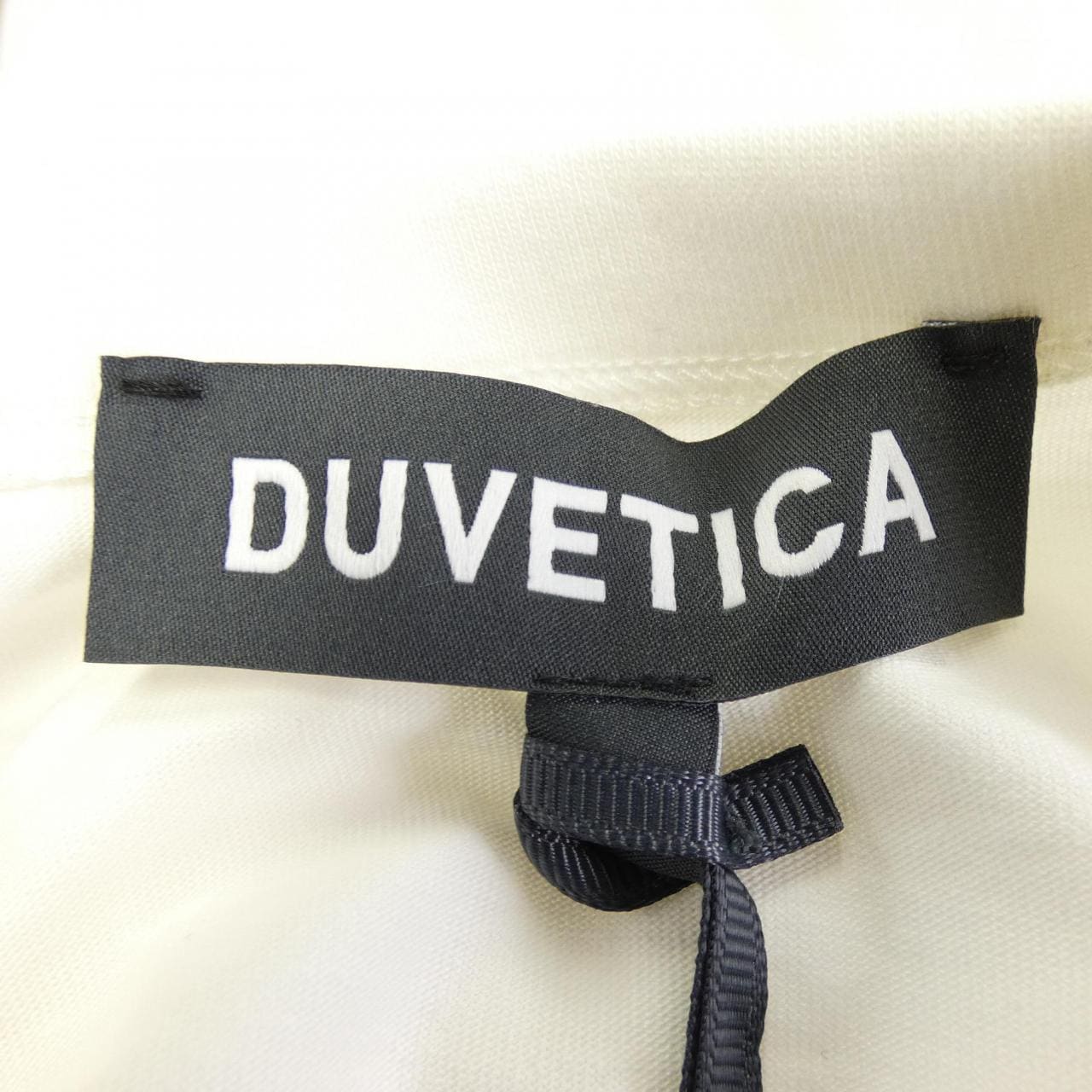 デュベティカ DUVETICA VXRT30131 Tシャツ