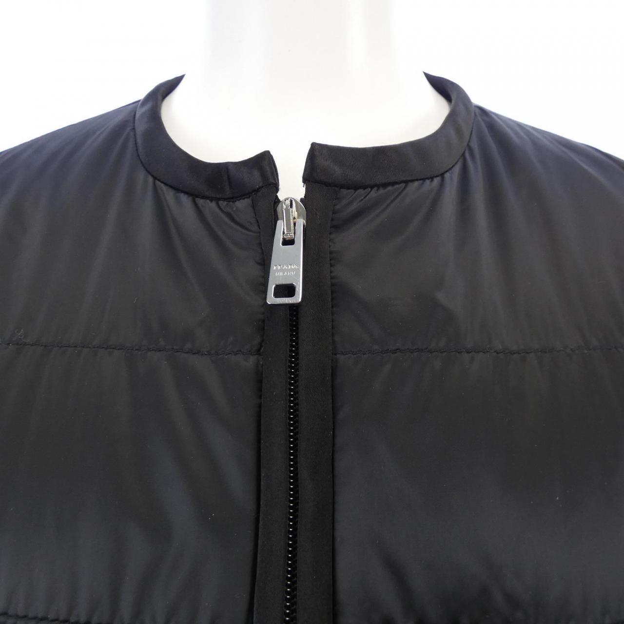 プラダ PRADA トライアングルロゴ 290510 R212 1DAB ノーカラージャケット