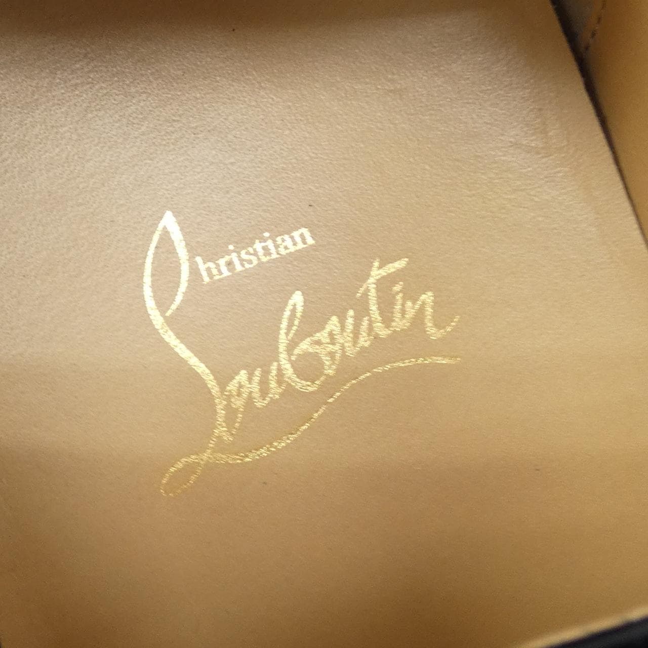 クリスチャンルブタン CHRISTIAN LOUBOUTIN Louis Junior Spikes Cap-T スニーカー