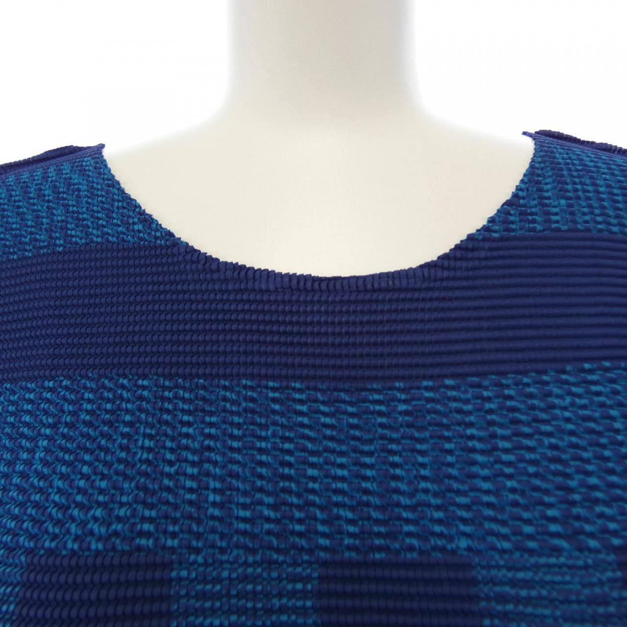 ミーイッセイミヤケ me ISSEY MIYAKE MI41FK576 トップス