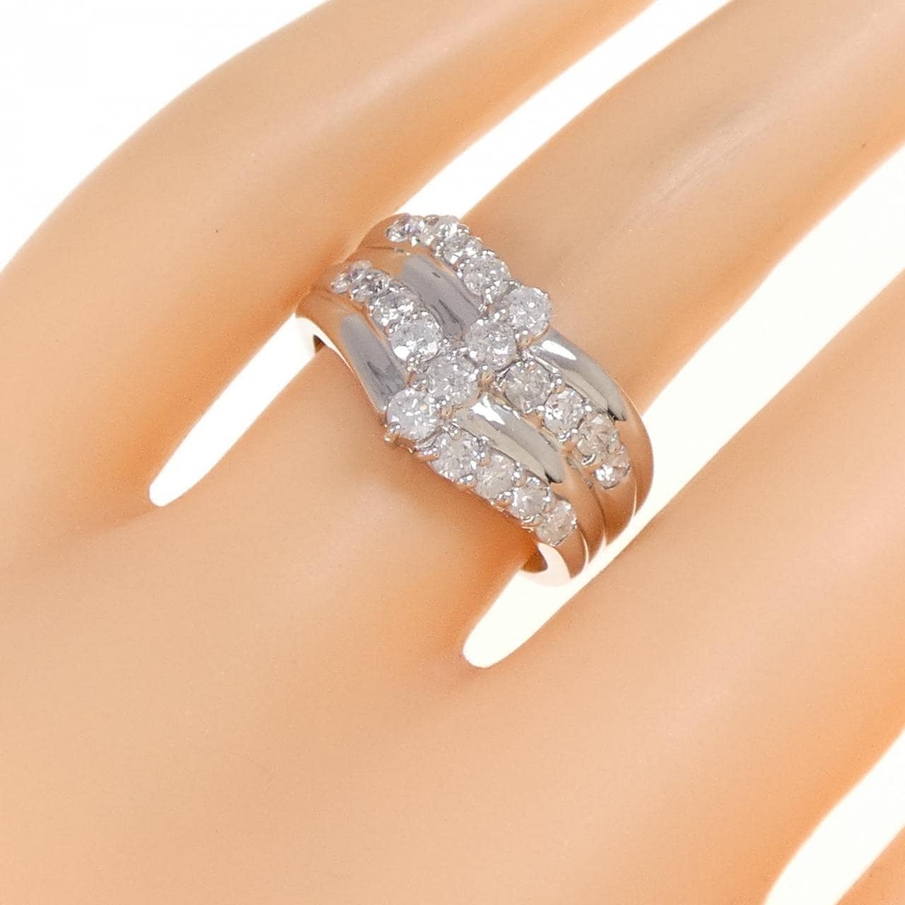 PT900 ダイヤモンド リング 1.00CT