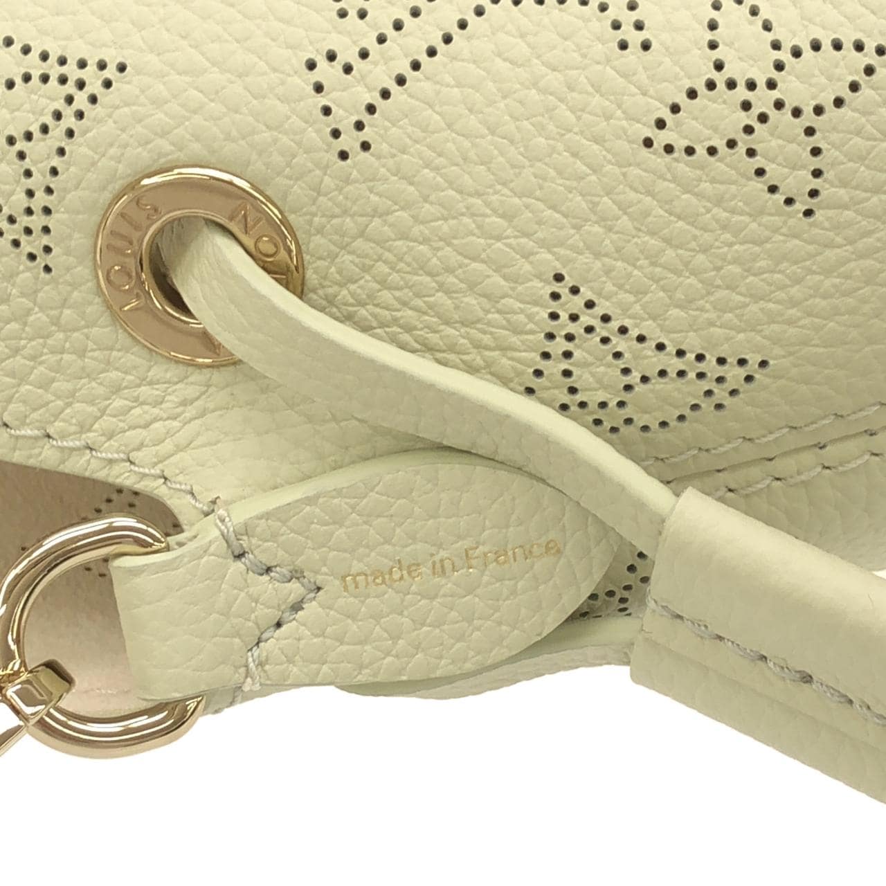 ルイヴィトン マヒナ ベラ M27377 ショルダーバッグ