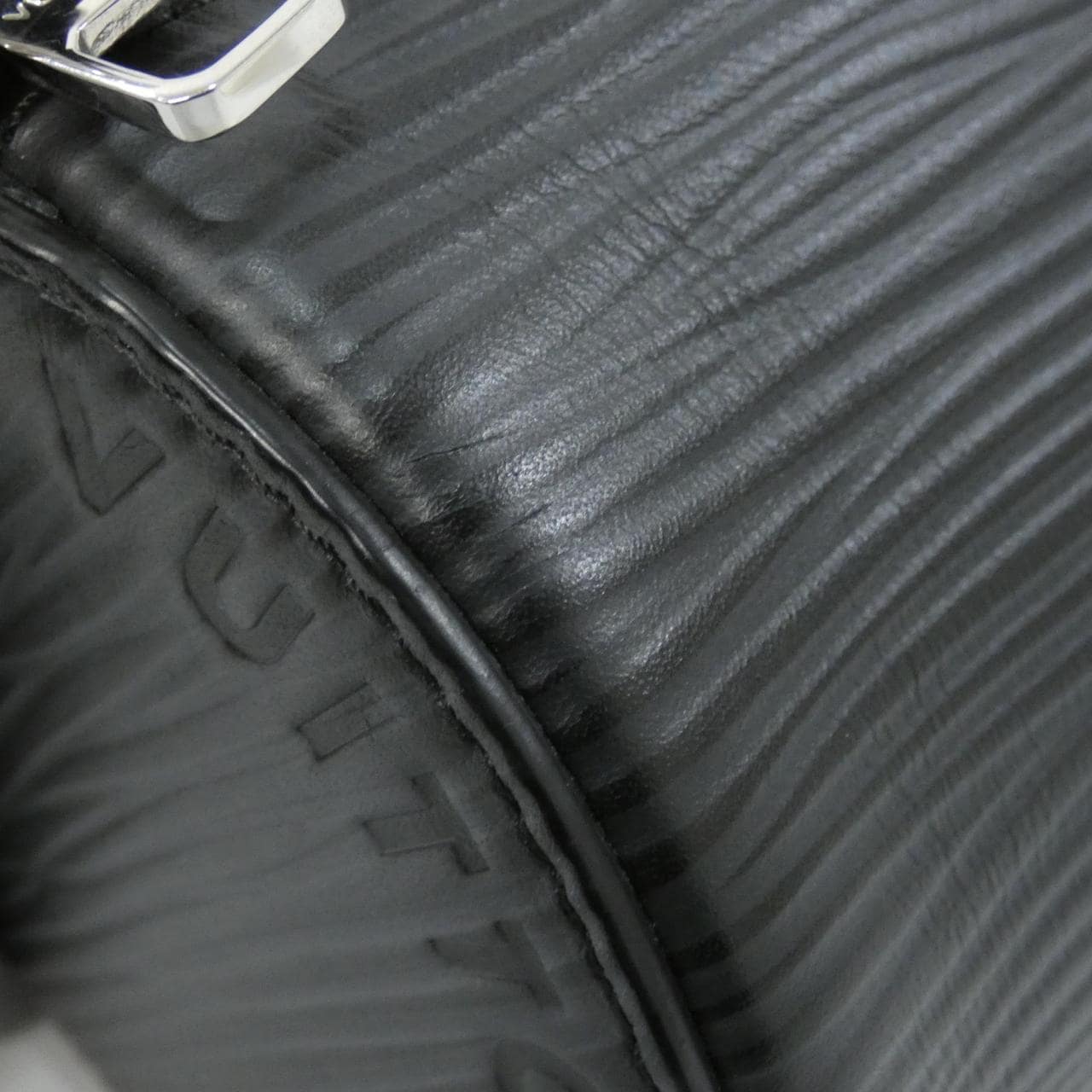 ルイヴィトン エピXL ソフト ポロション M24324 ショルダーバッグ