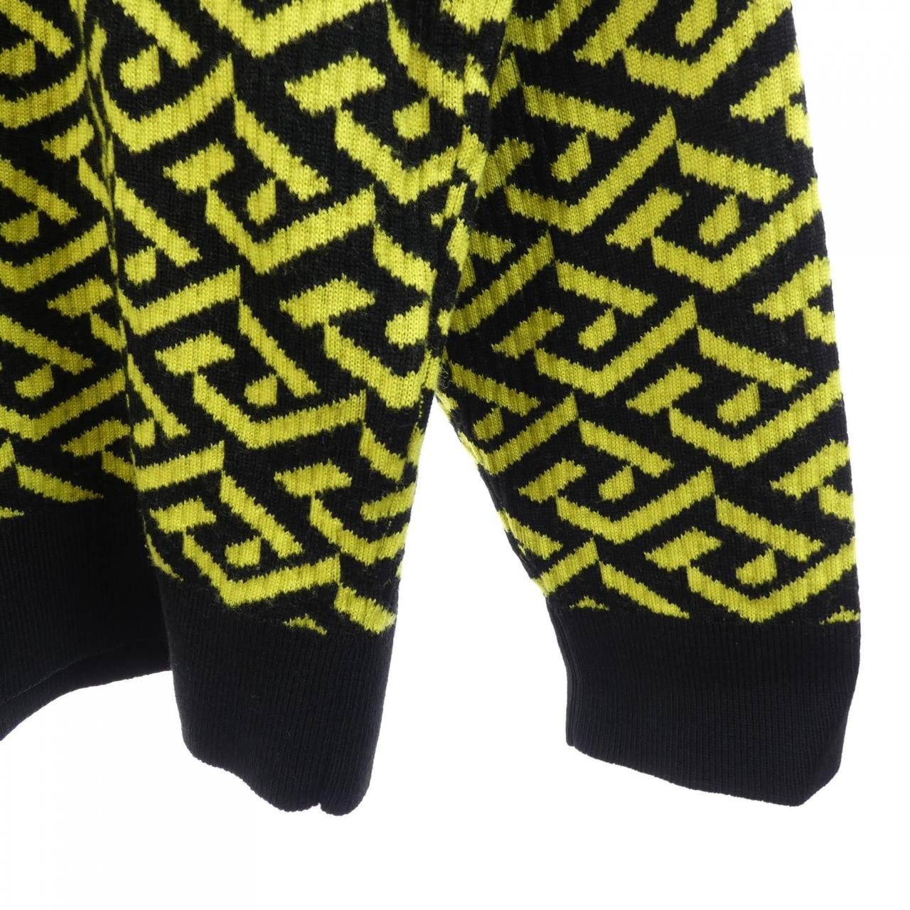 ヴェルサーチェ VERSACE 1003621 ニット