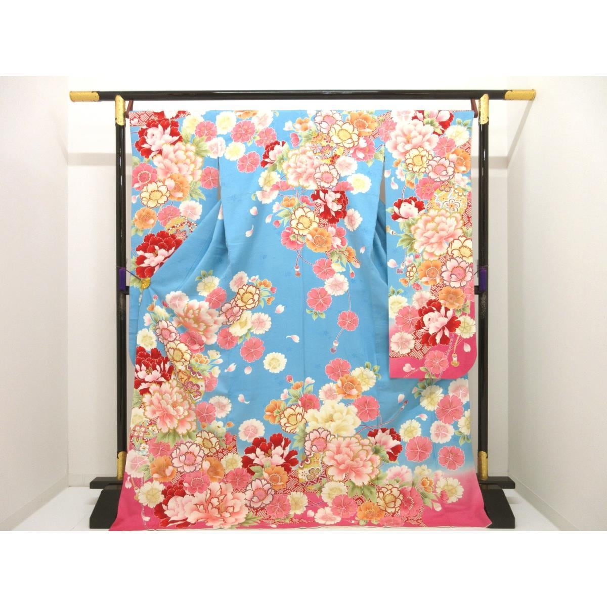 Furisode Yuzen gold color processing with embroidery