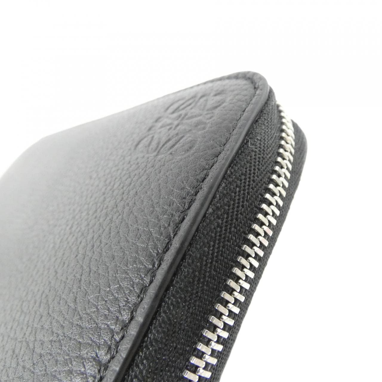 Loewe C660T12X02 Wallet