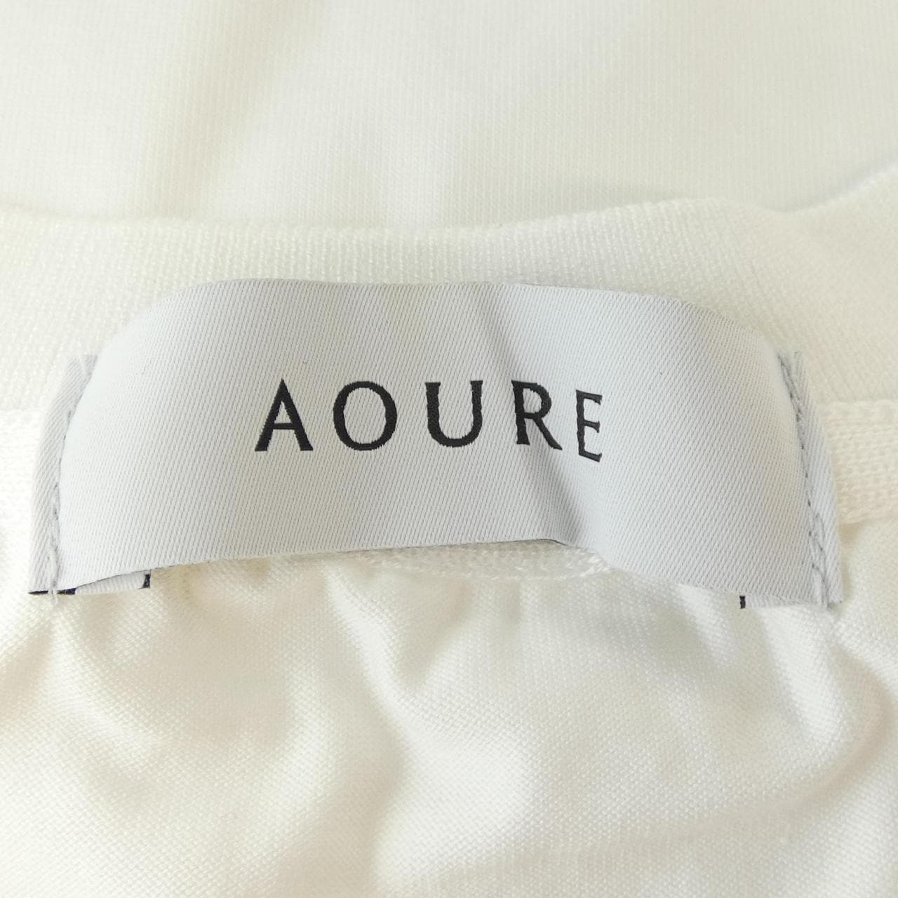AOURE Tシャツ