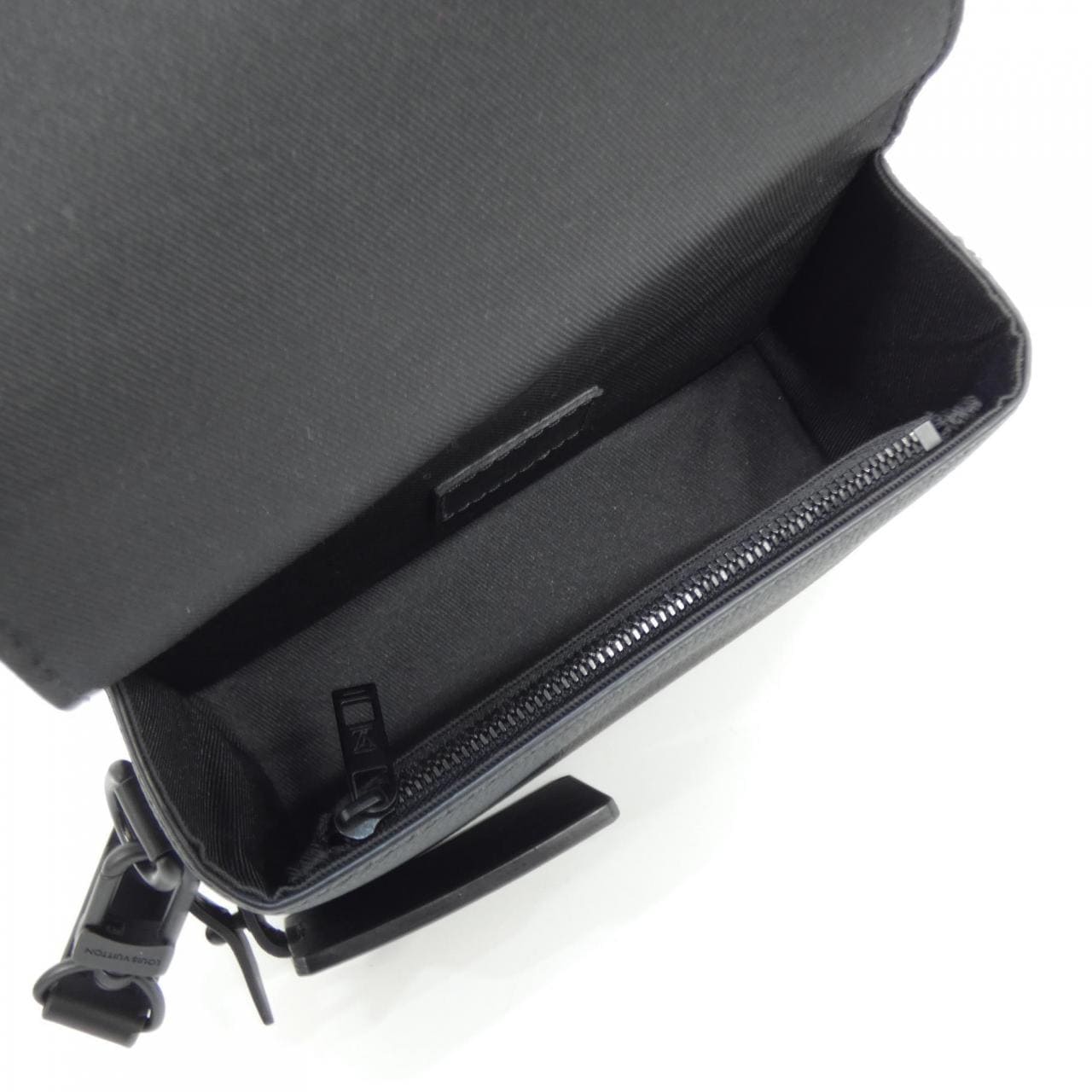 ルイヴィトン LVアエログラム ファストライン ウエアラブル ウォレット M82085 ショルダーバッグ