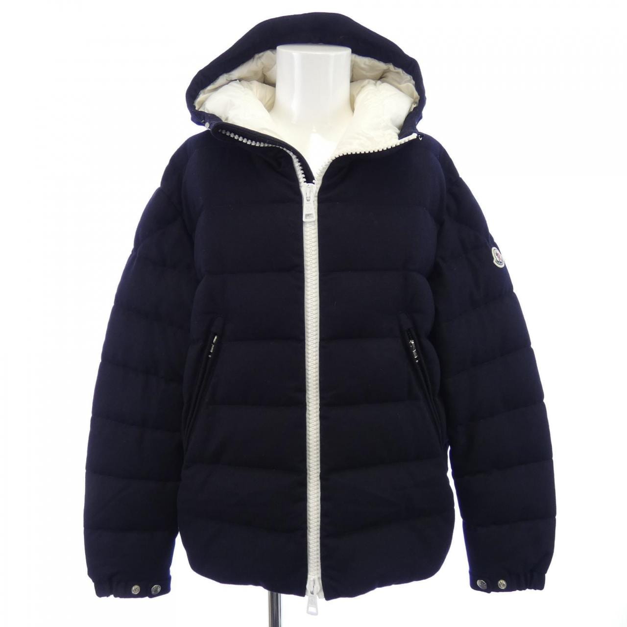 モンクレール MONCLER ダウンジャケット