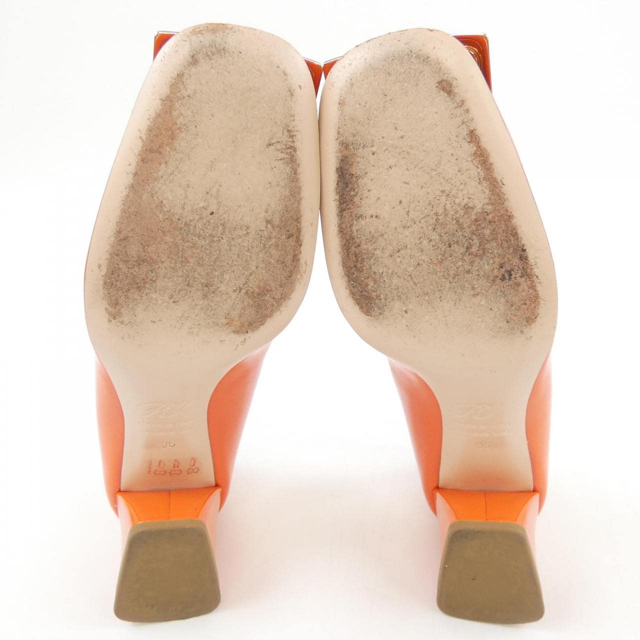 ロジェヴィヴィエ ROGER VIVIER トレ ヴィヴィエ メタルバックル パンプス