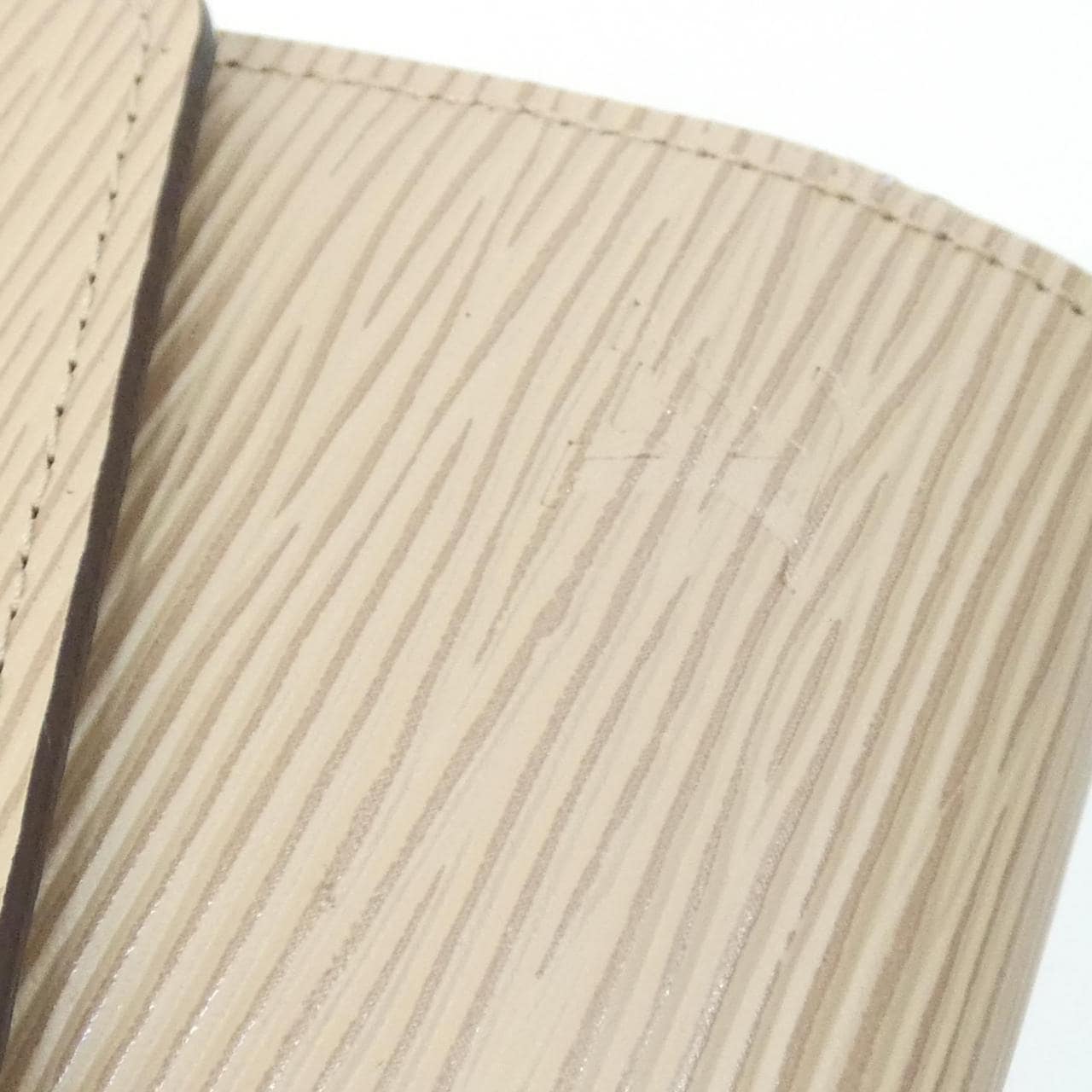 ルイヴィトン エピ ポルトフォイユ サラ M60724 財布