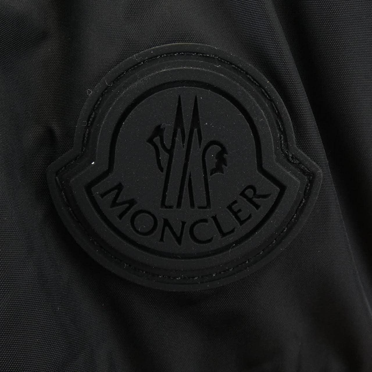 モンクレール MONCLER ダウンジャケット