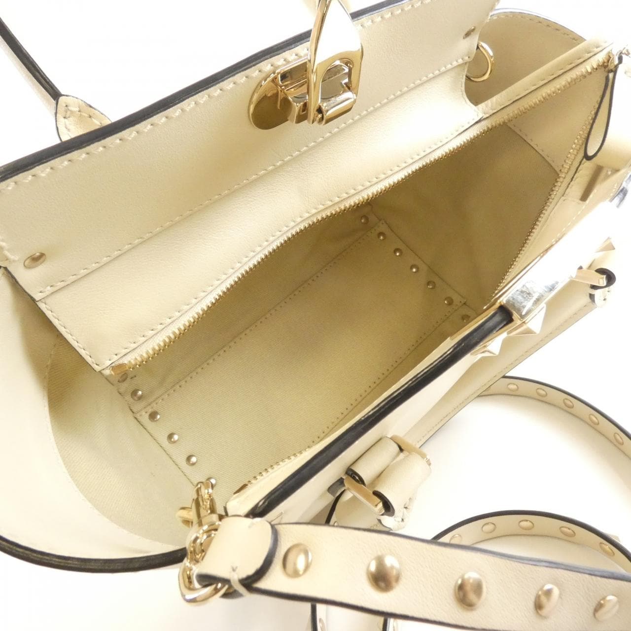 ヴァレンティノガラヴァーニ KW2B0856BOL バッグ