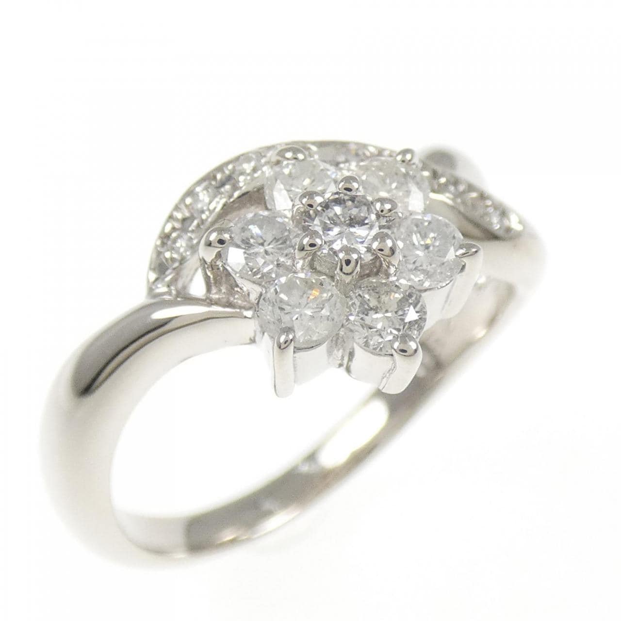 PT900 フラワー ダイヤモンド リング 0.52CT