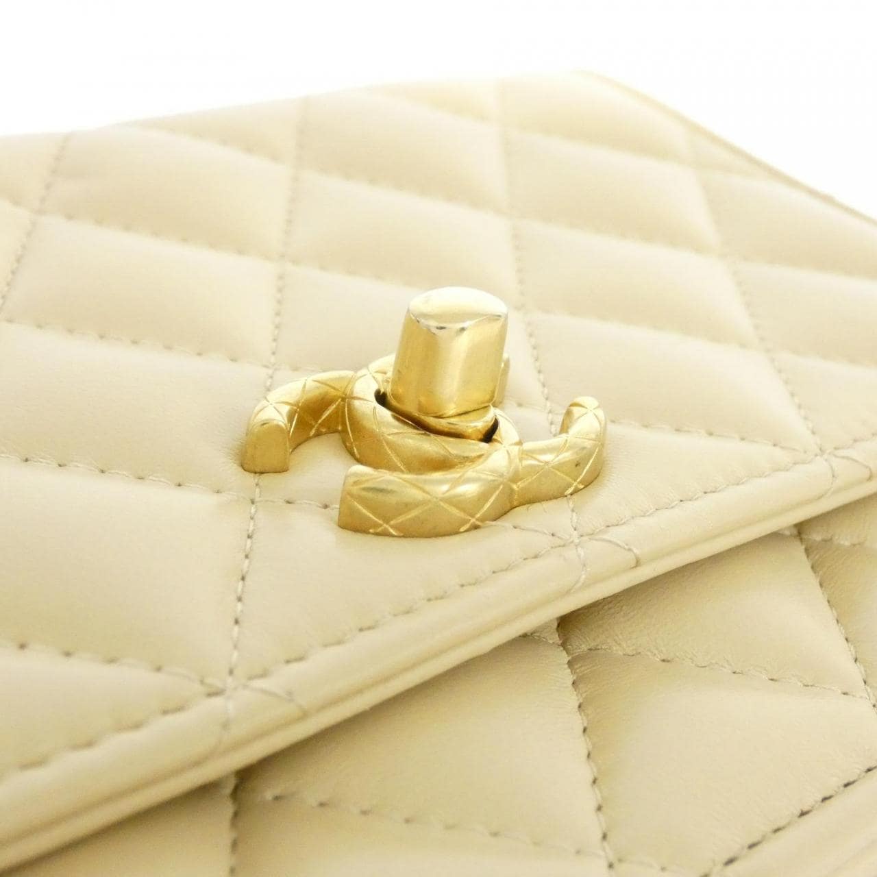 シャネル AP3043 チェーンウォレット