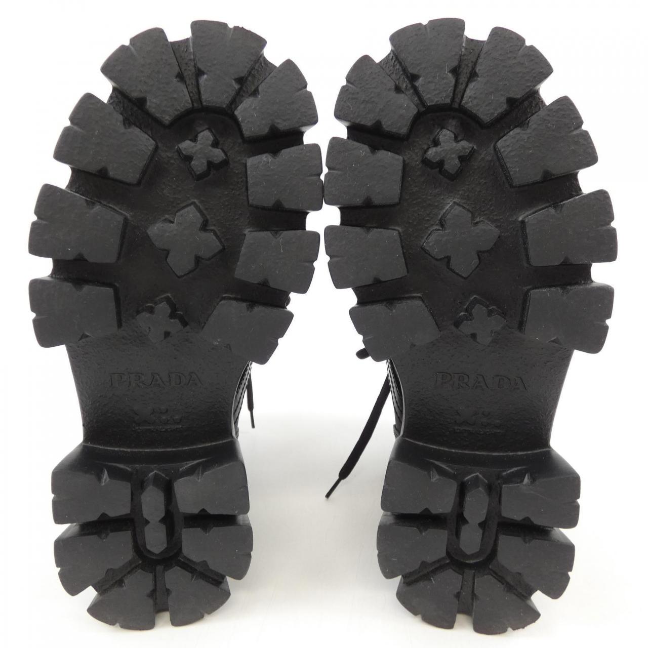 プラダ PRADA モノリス トライアングルロゴ 1T255M ブーツ