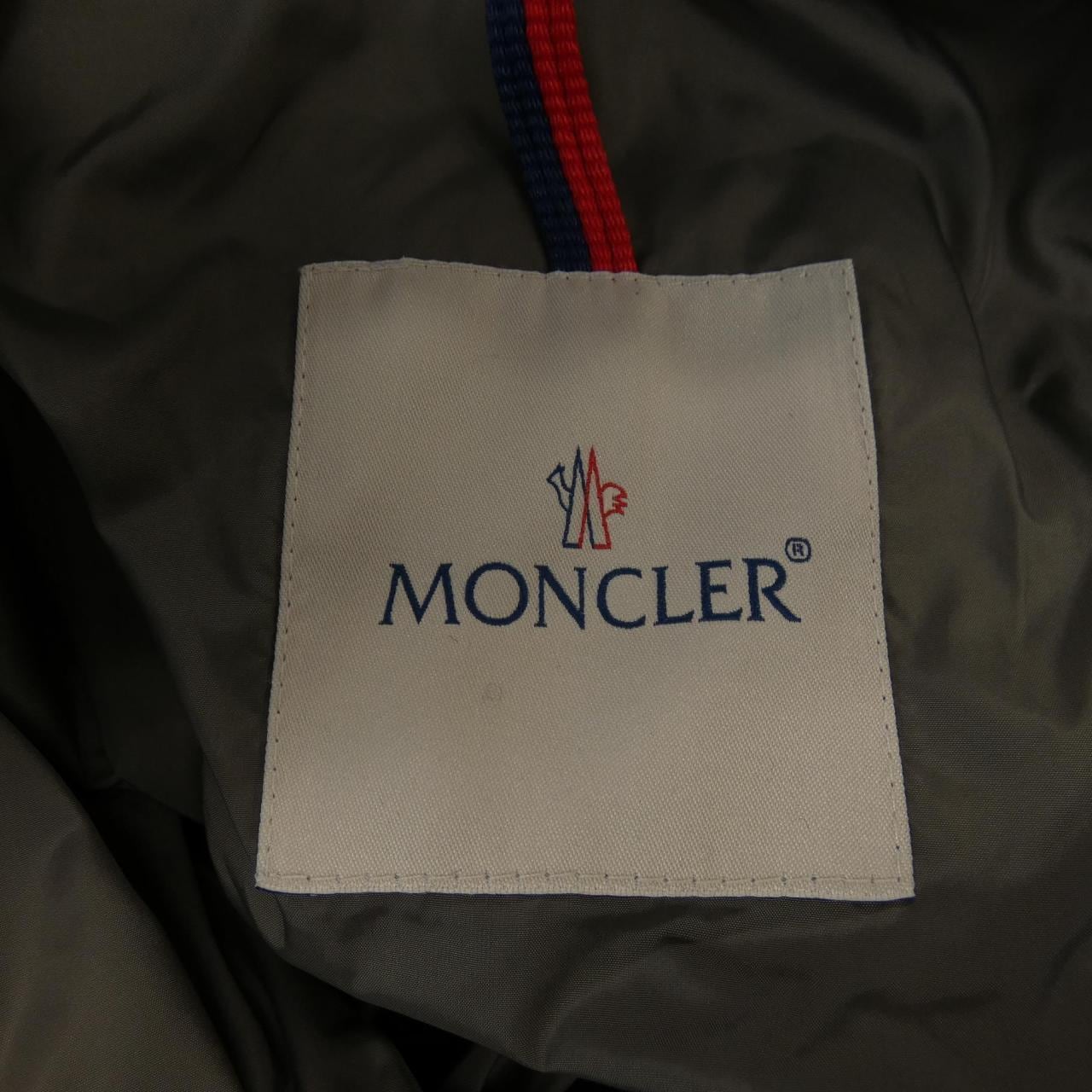 モンクレール MONCLER ダウンジャケット