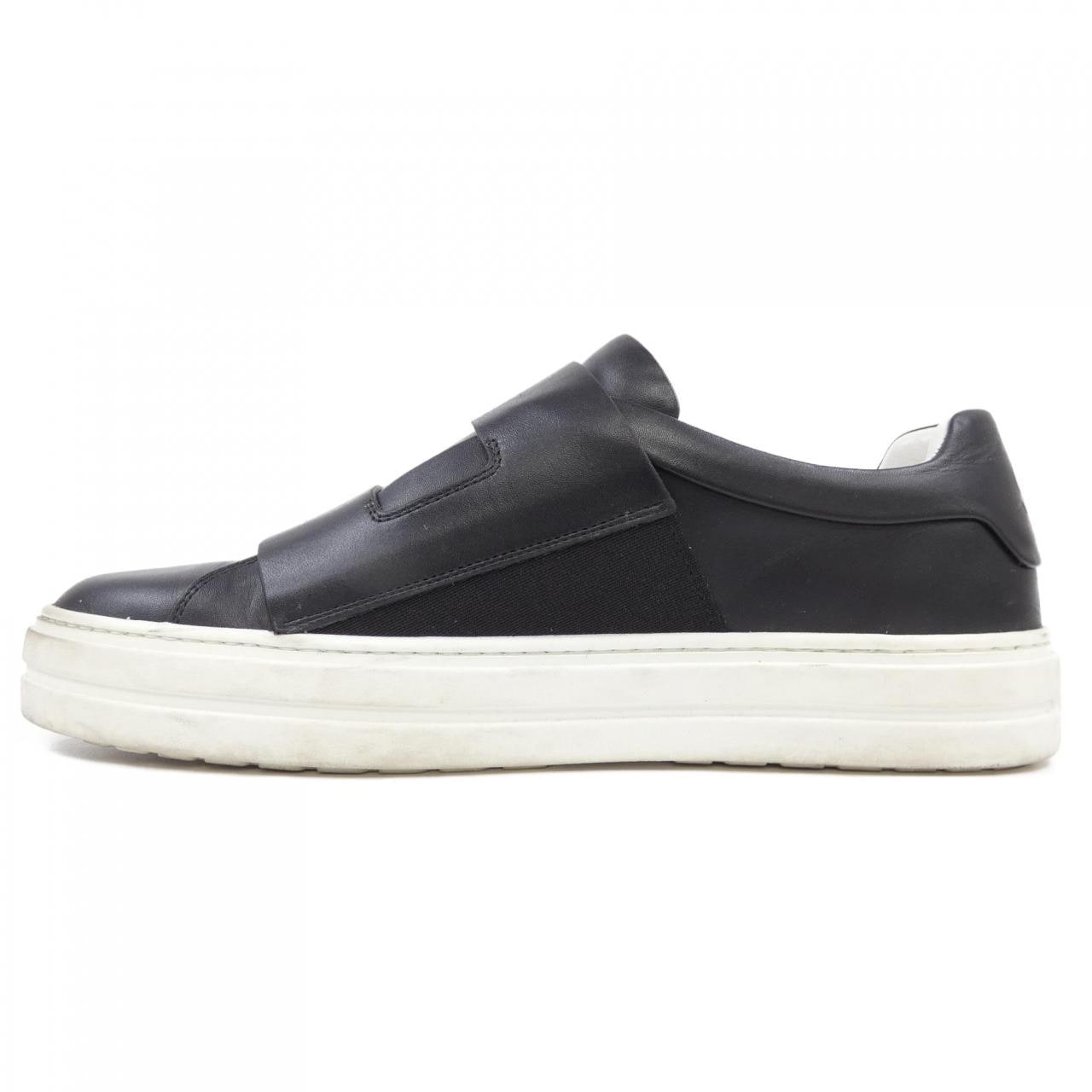 ロジェヴィヴィエ ROGER VIVIER スニーカー