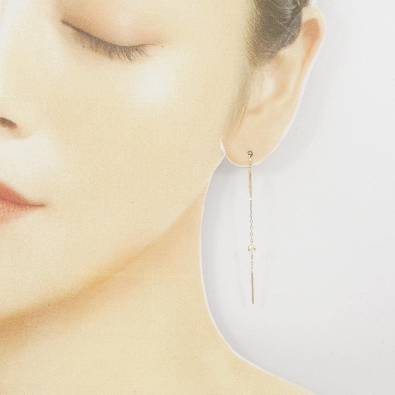Hirotaka Toggle Chain Earrings 0.04CT