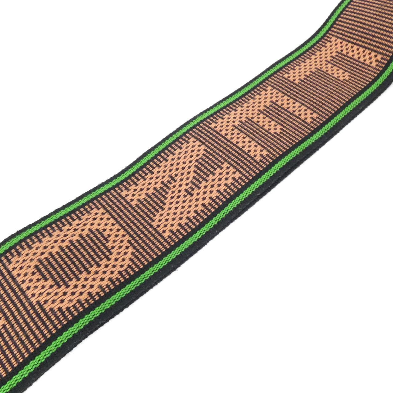 フェンディ ストラップ ユー ストラップ