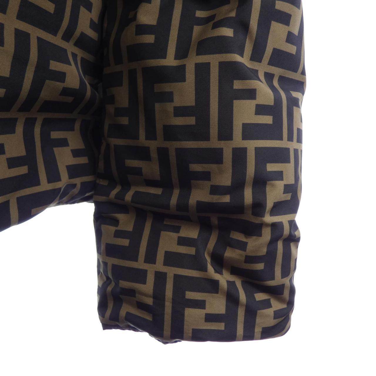 フェンディ FENDI FFモチーフ FAA582 A79O ダウンジャケット