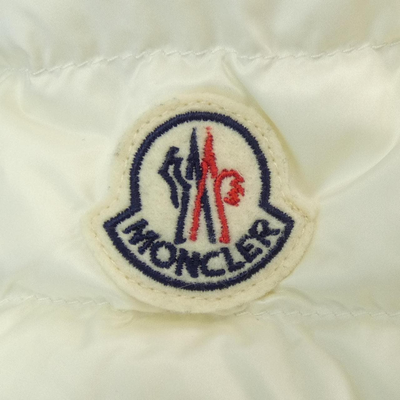 モンクレール MONCLER ダウンジャケット