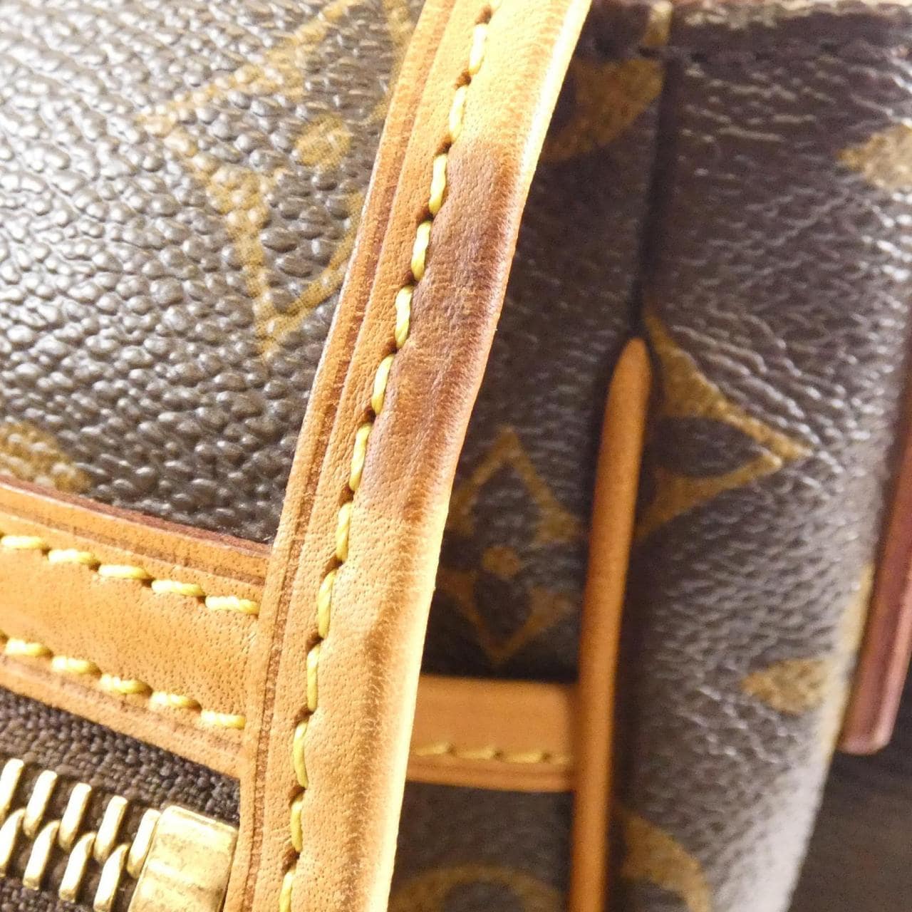 LOUIS VUITTON Monogram邮差 GM M40105 单肩包