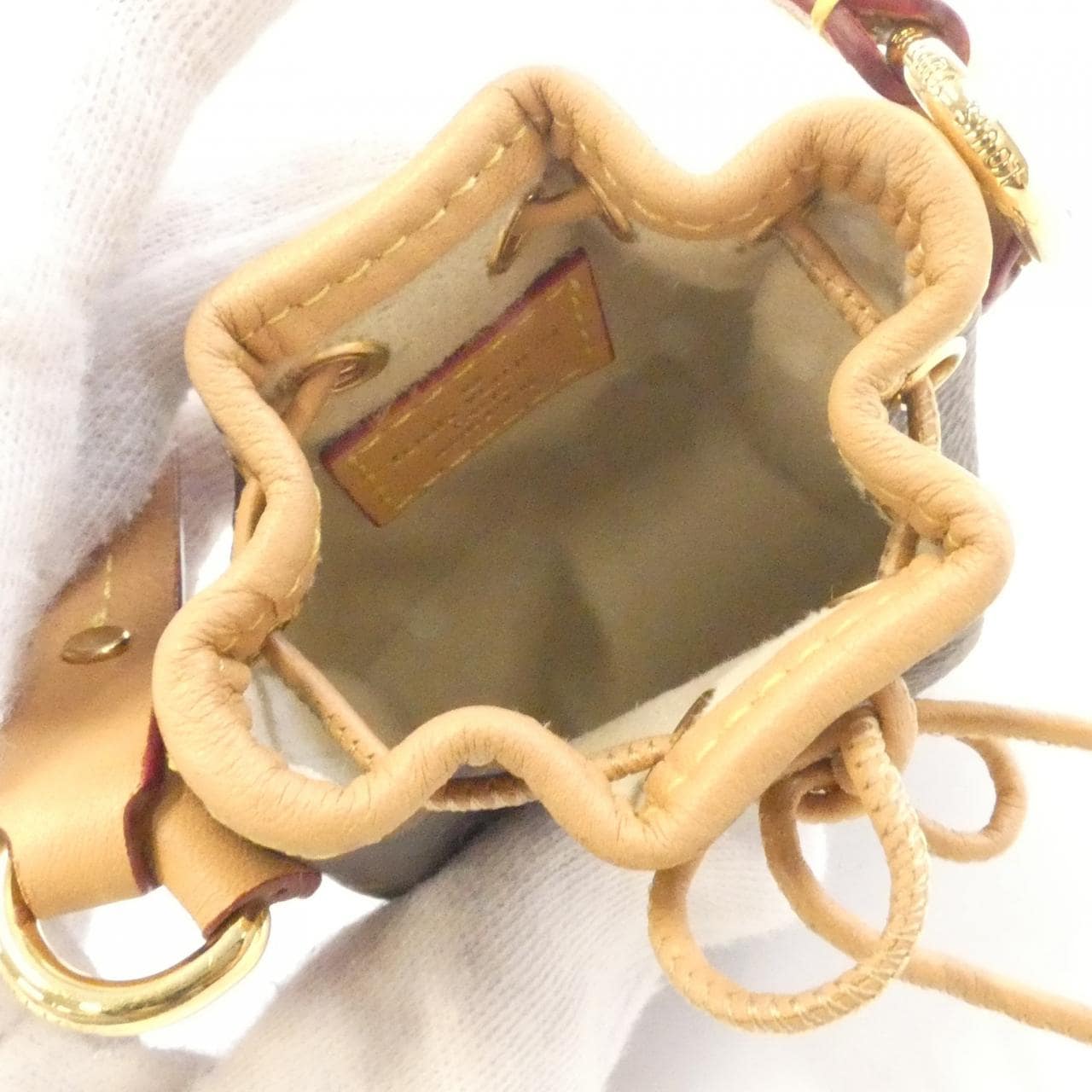 ルイヴィトン モノグラム ビジューサック マイクロ ノエ M00818 キーホルダー