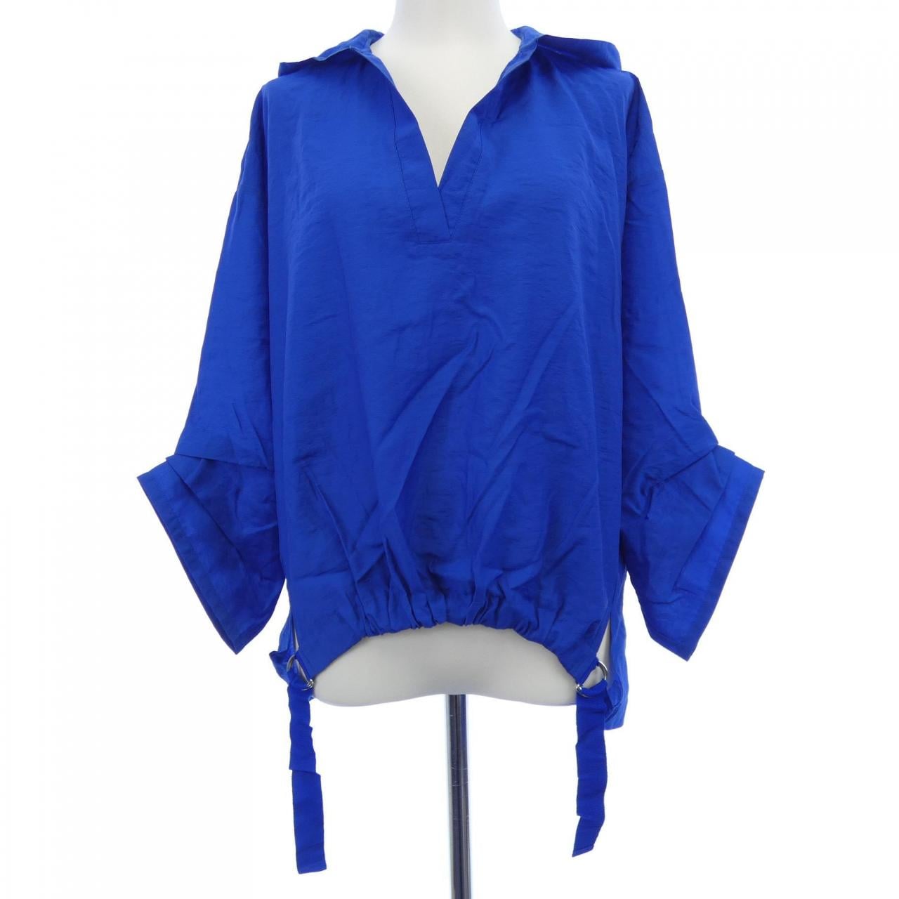 GRAND TABLE トップス