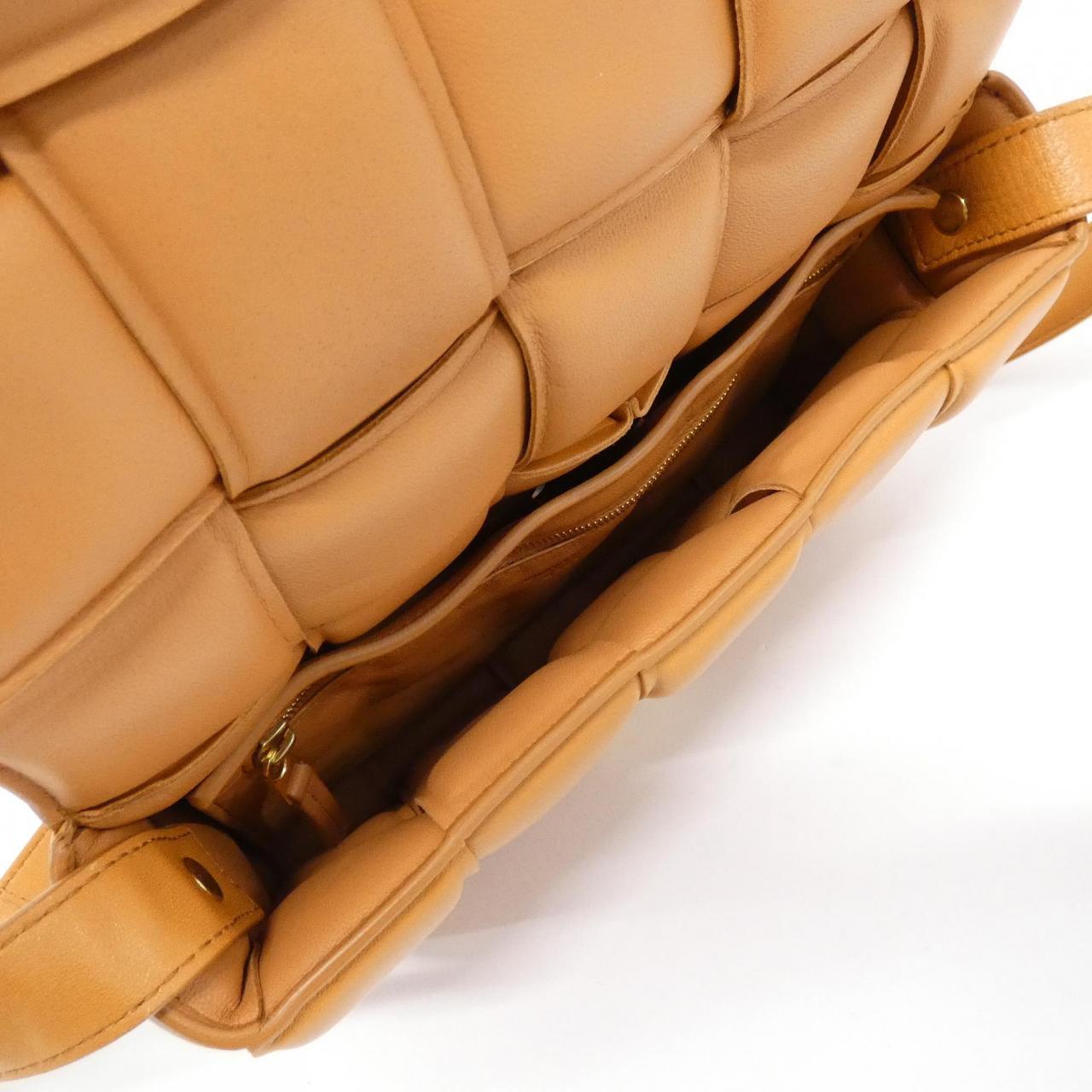 ボッテガヴェネタ 591970 VCQR1 ショルダーバッグ