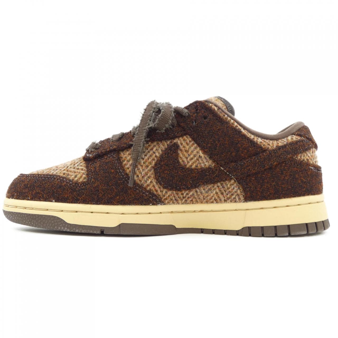 ナイキ NIKE IO0052-200 スニーカー