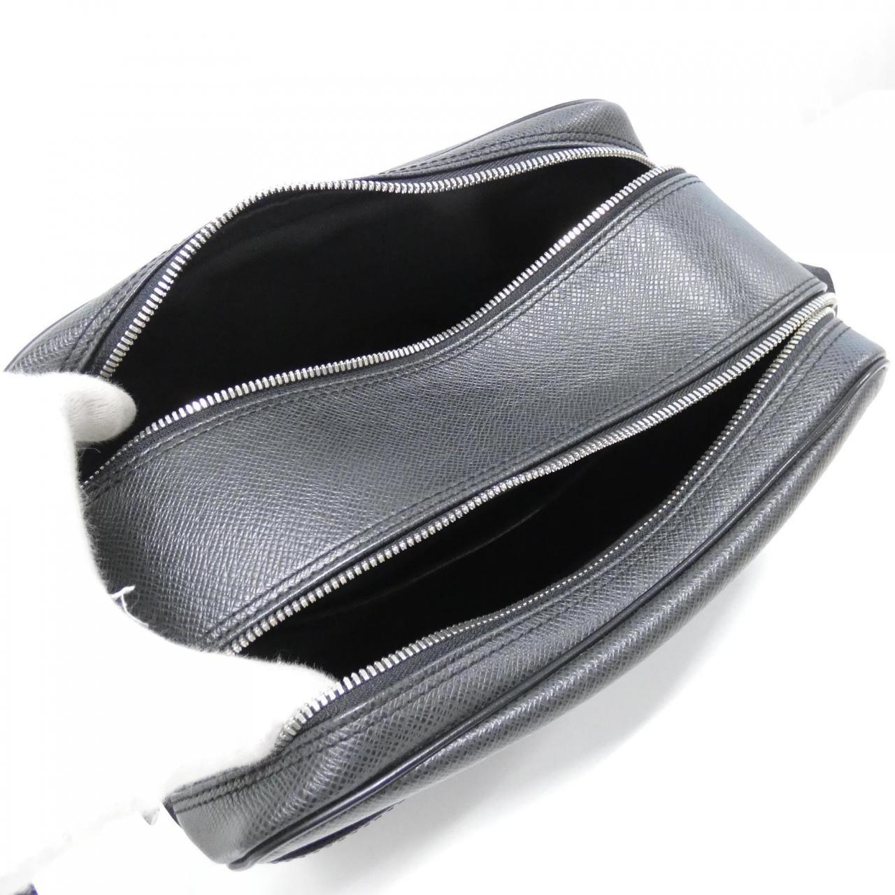 ルイヴィトン タイガ リポーター M30152 ショルダーバッグ