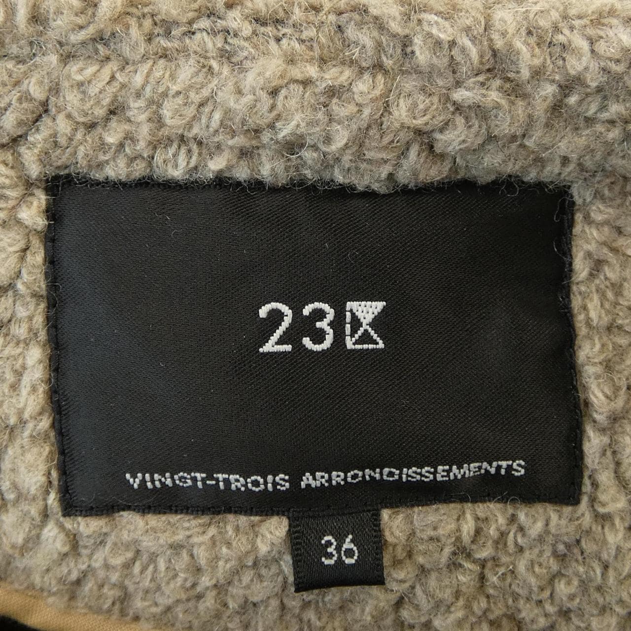 ニジュウサンク 23区 コート