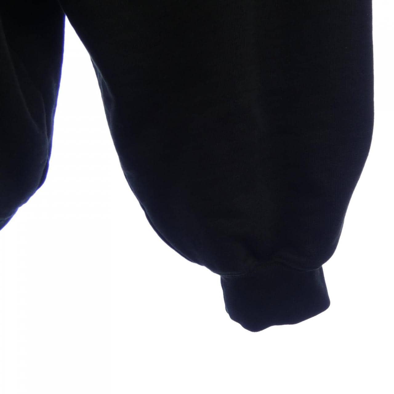 ヴェトモン VETEMENTS UE54HD700G パーカー