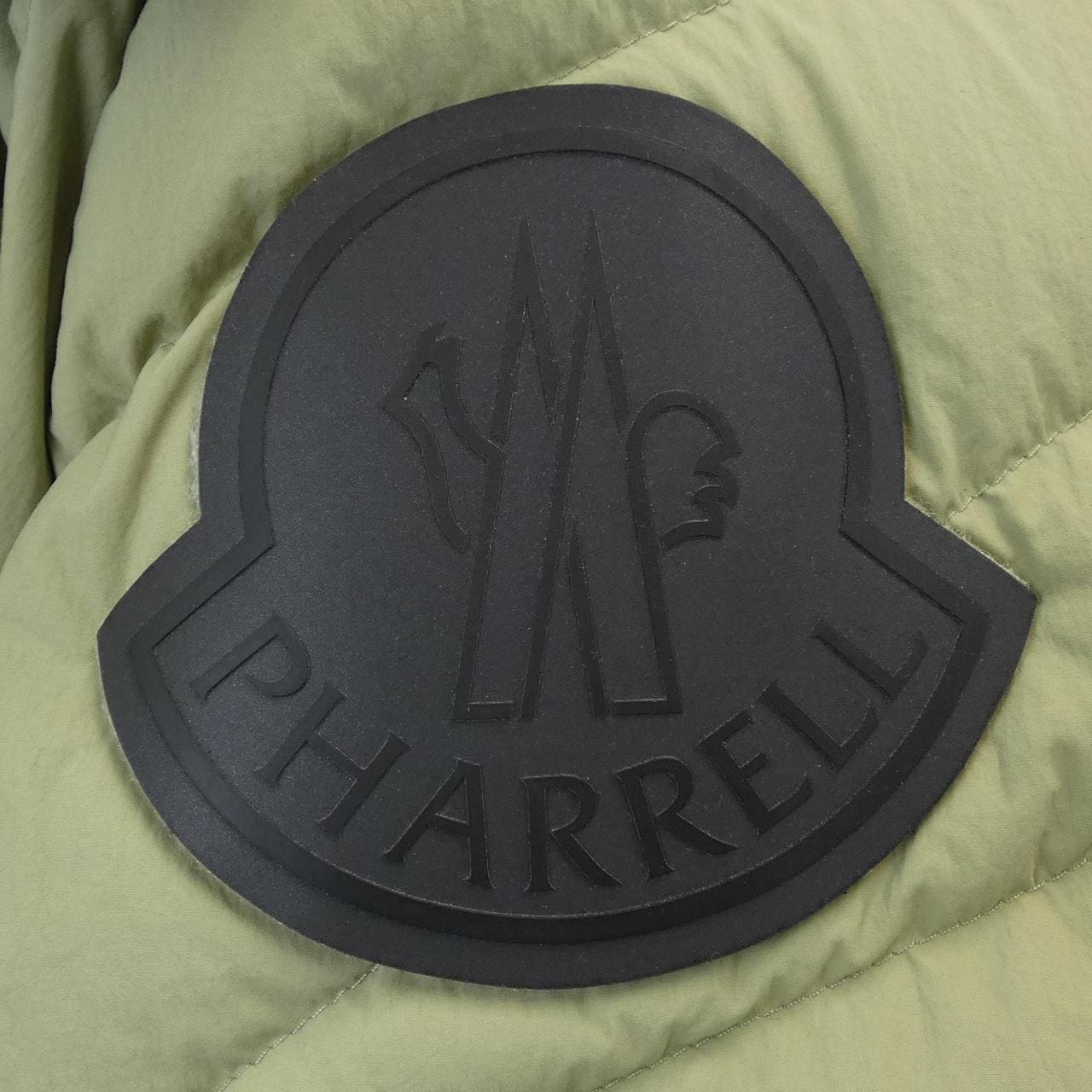 モンクレール ジーニアス MONCLER GENIUS PHARRELL WILLIAMS CHESTNUT ダウンジャケット