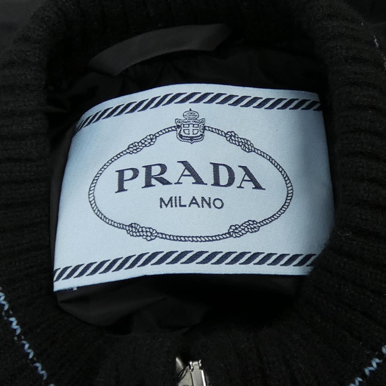 プラダ PRADA ダウンコート