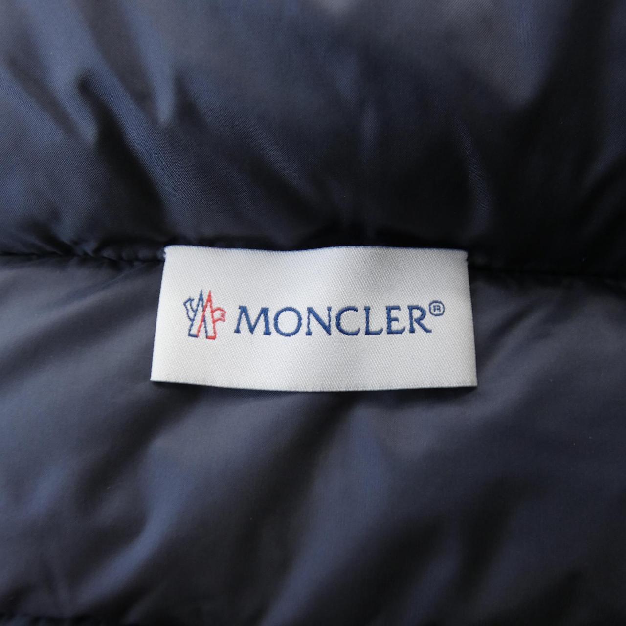 モンクレール MONCLER ダウンジャケット