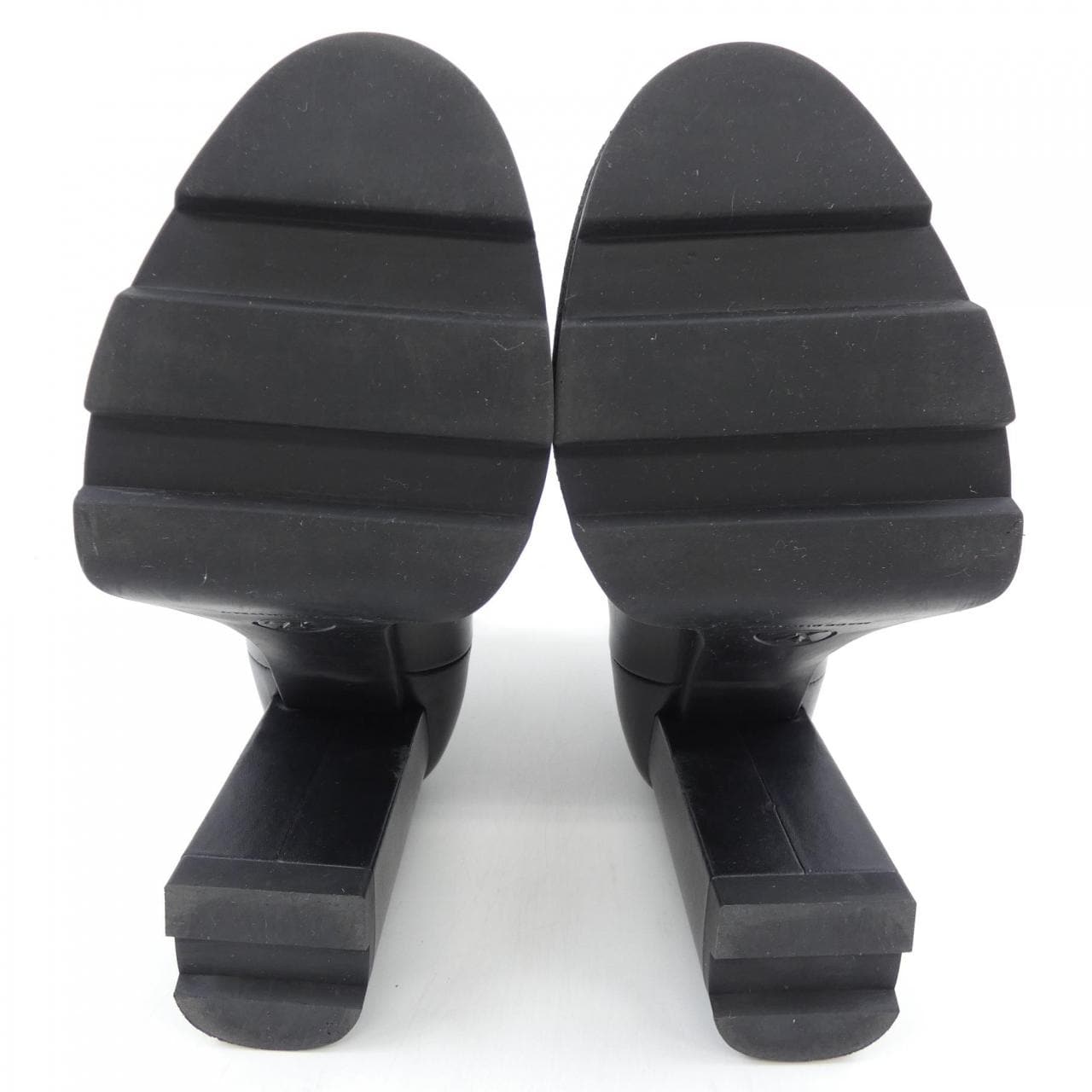 LOUIS VUITTON LV Bobur 系列靴子