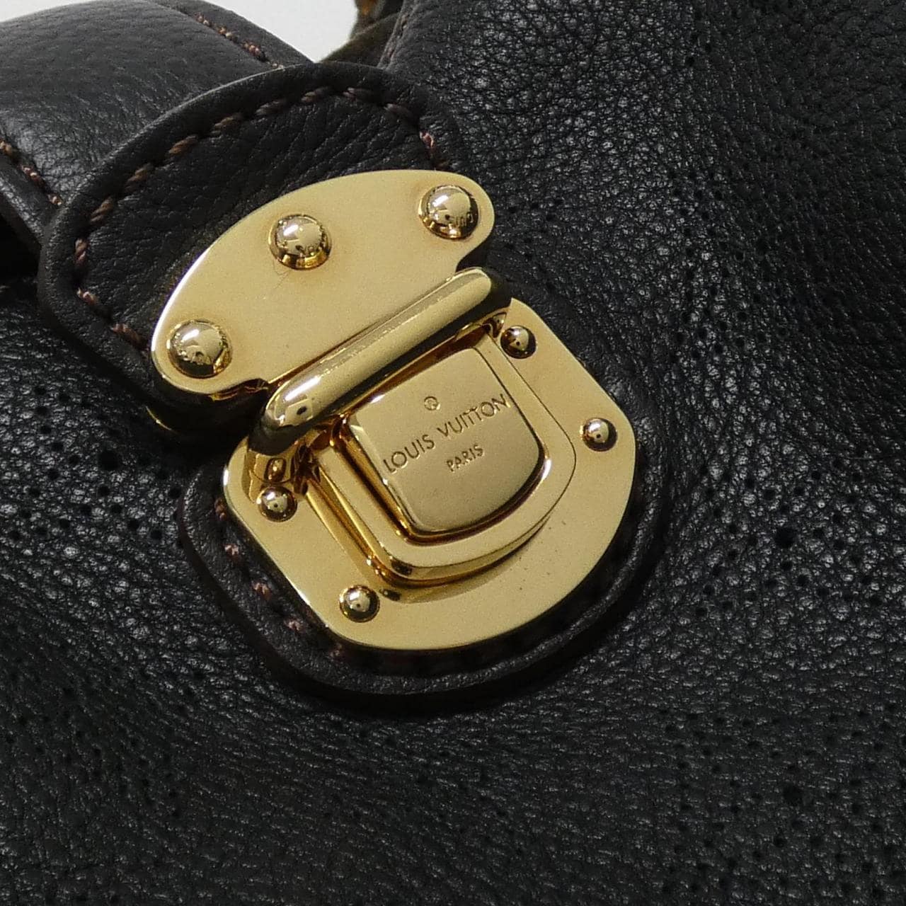 LOUIS VUITTON Mahina L M95765 单肩包