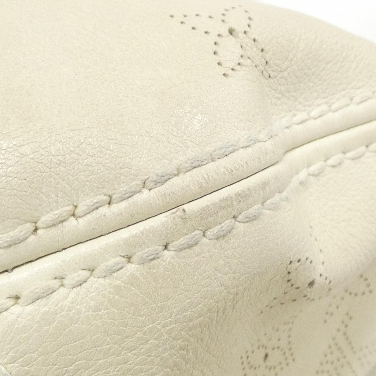 ルイヴィトン キュイールレザー オナタ M95460 ショルダーバッグ