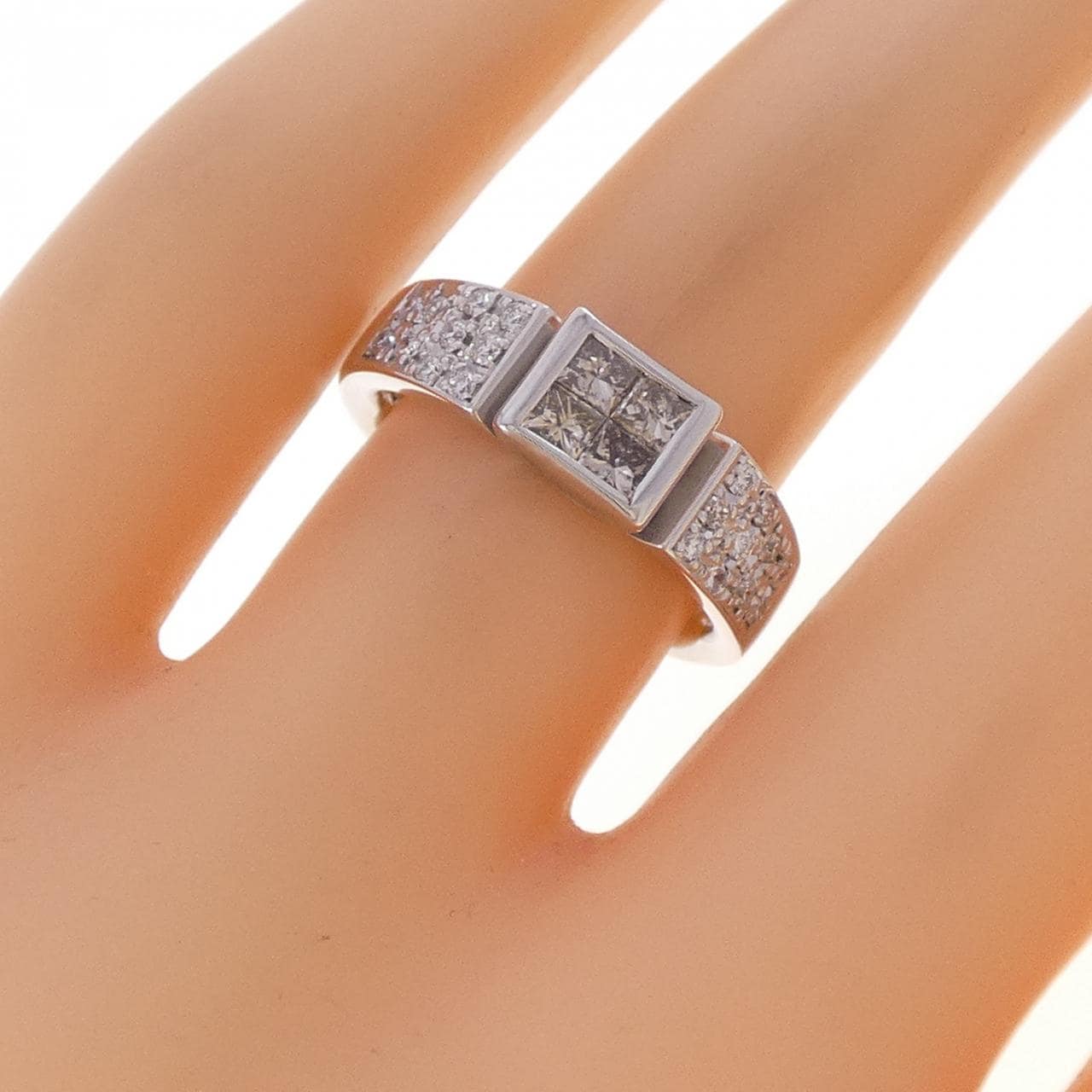 K18WG ダイヤモンド リング 0.40CT