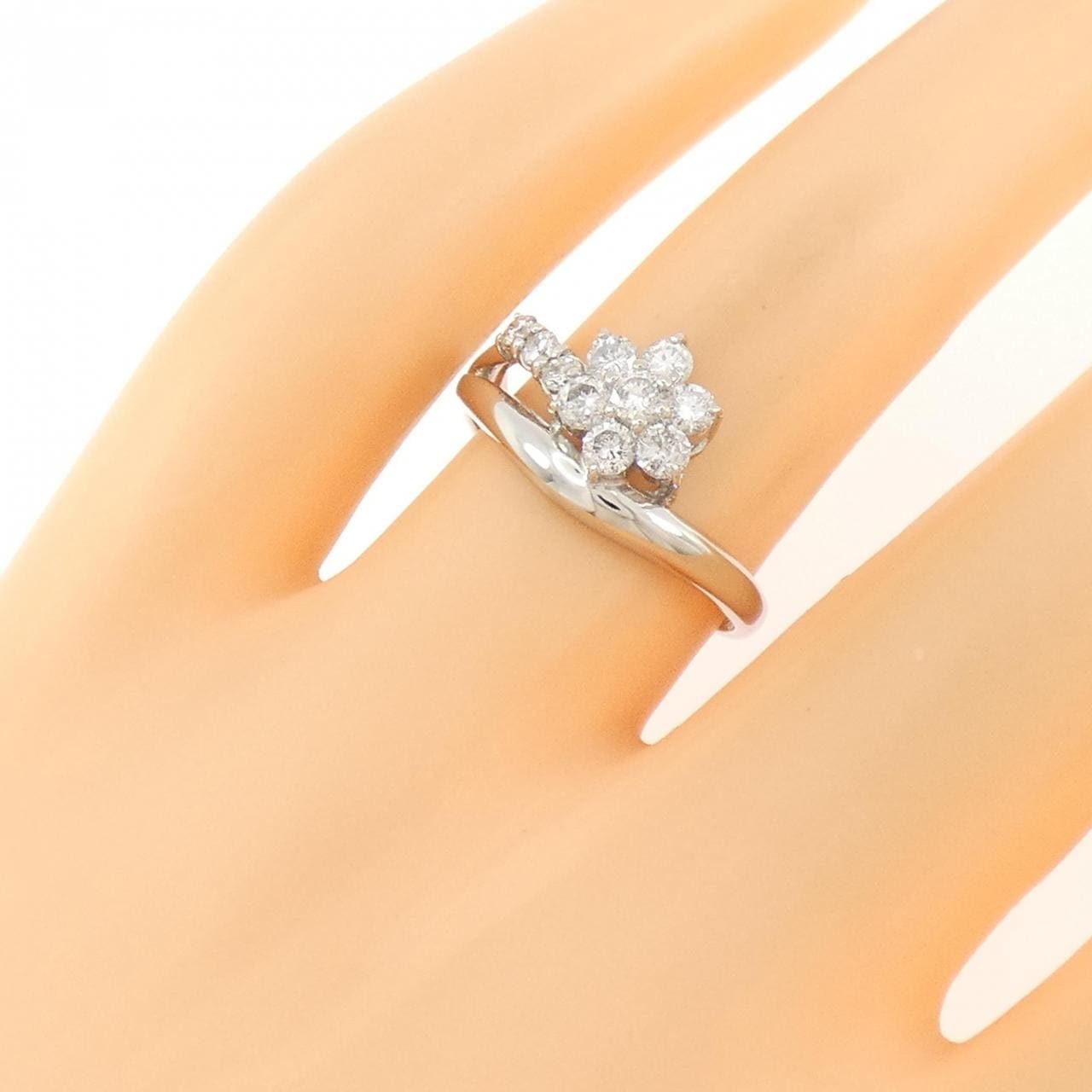 PT900 フラワー ダイヤモンド リング 0.50CT