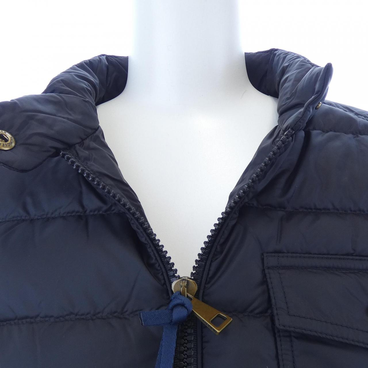 【新品】モンクレール MONCLER K20939B00028 ダウンジャケット